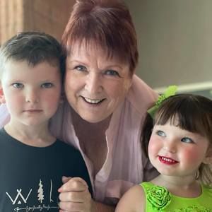 Meet your Posher, Deborah